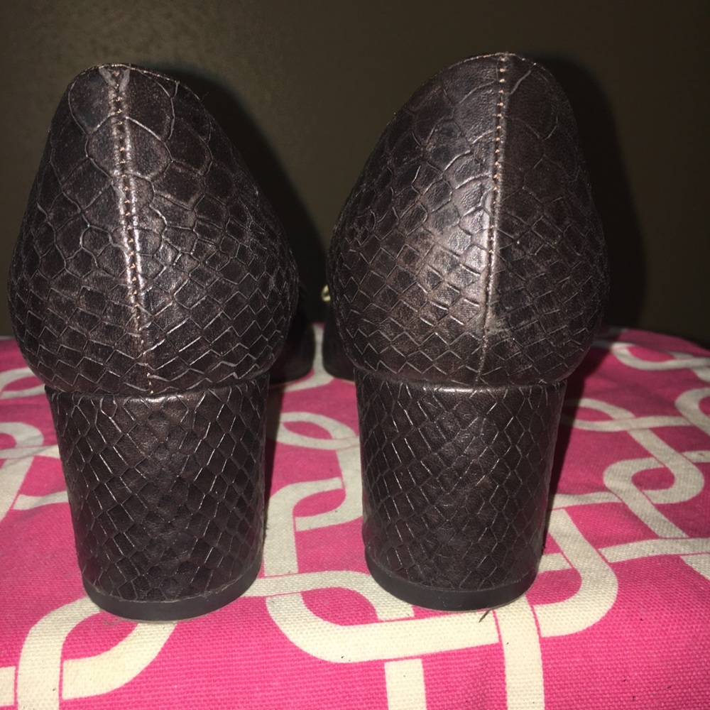 Shoes - Picture 3 of 4